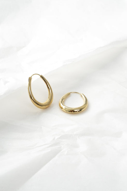 OVAL HOOP EARRINGS GOLD